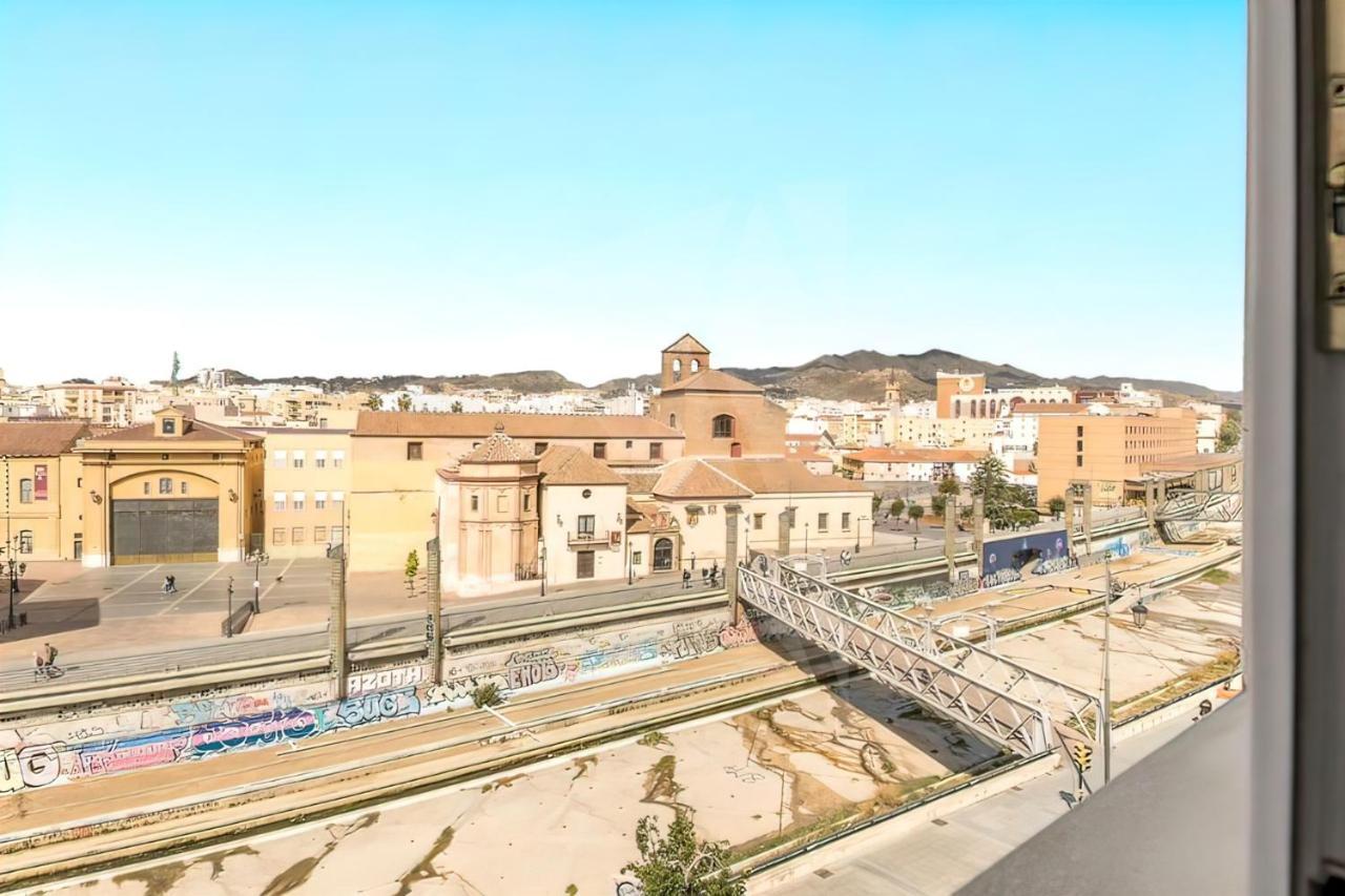 Lovely Suite With River Views And Parking Málaga Eksteriør bilde